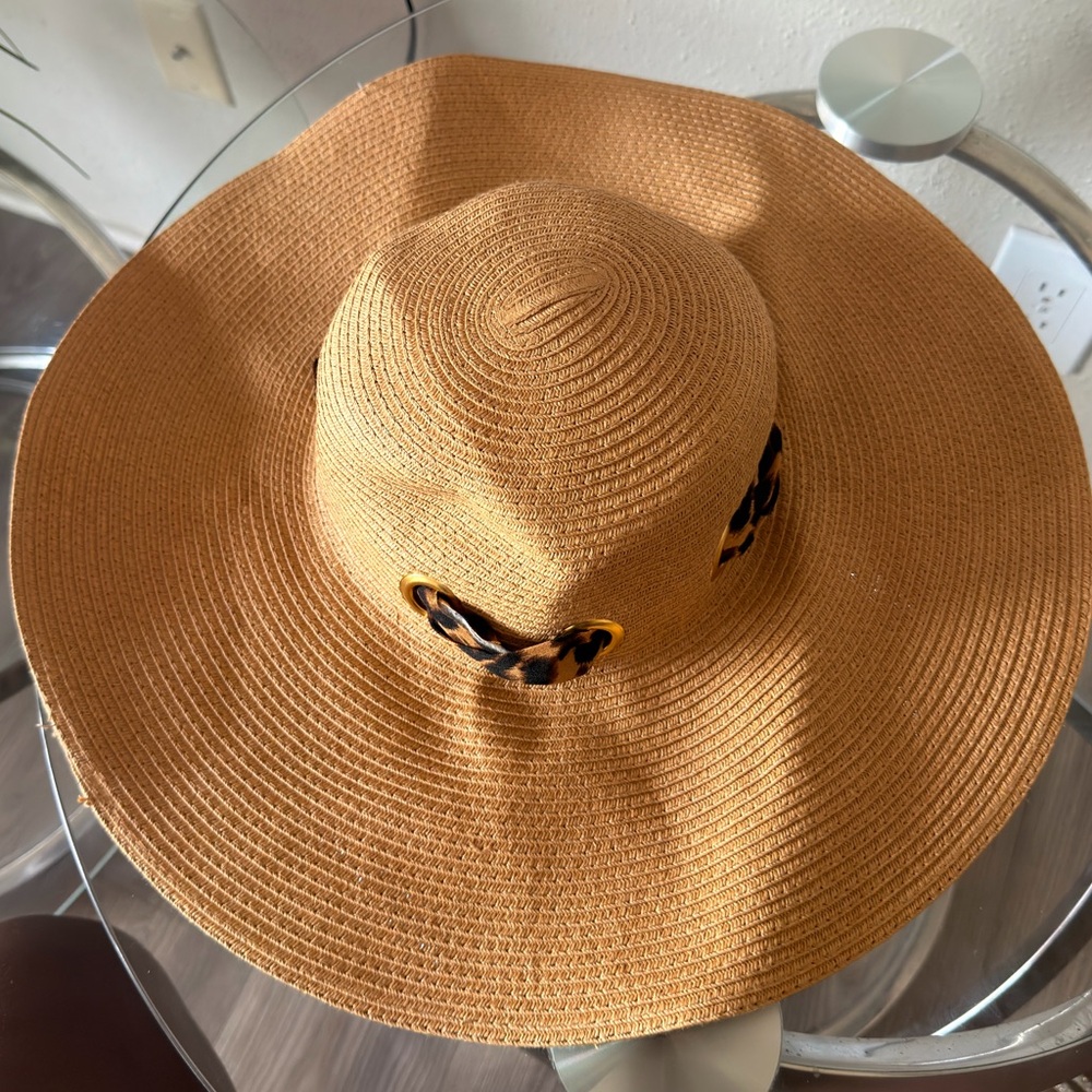 Adrienne Vittadini Tan Straw Sun Hat with Navy Sweatband